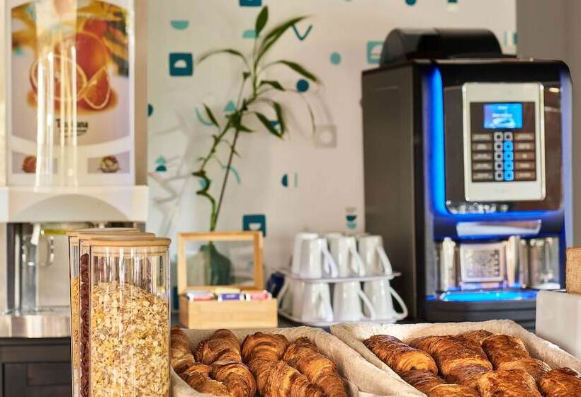 ホテル Kyriad Direct Evreux