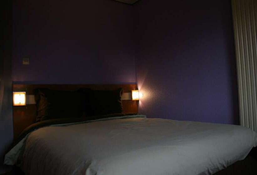 호텔 Kyriad Direct Lure