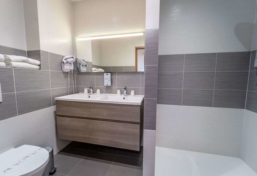 Отель Kyriad Limoges Sud   Feytiat