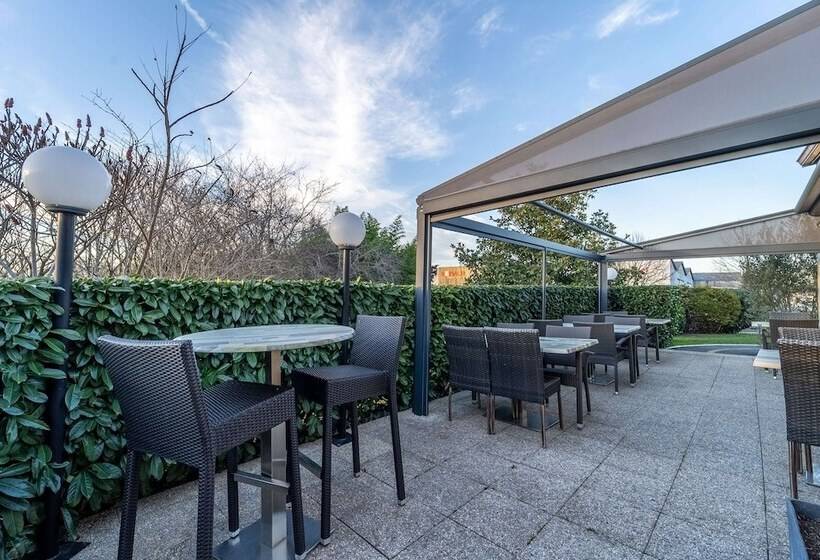 Отель Kyriad Limoges Sud   Feytiat