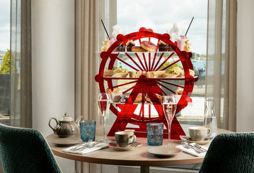 酒店 Langstone Quays Resort