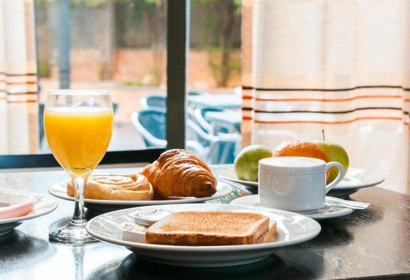 هتل Las Provincias