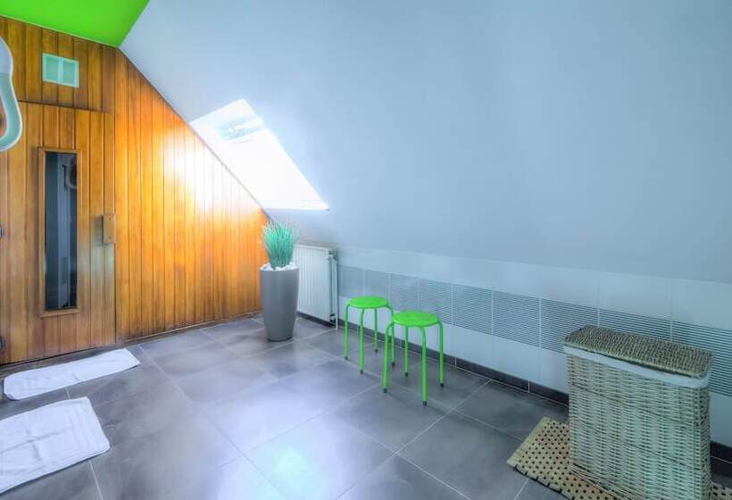 B&b Hotel Mons Centre