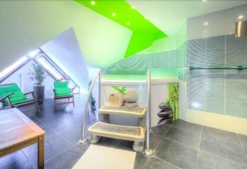 B&b Hotel Mons Centre