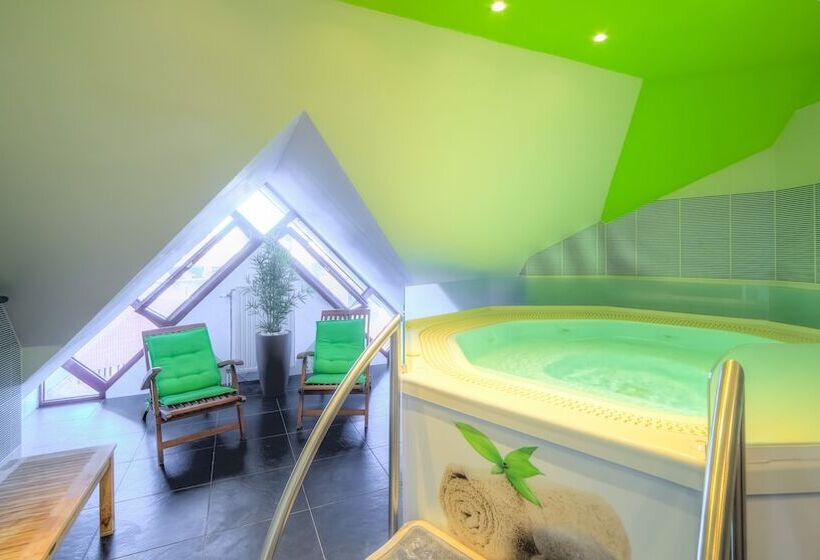 B&b Hotel Mons Centre