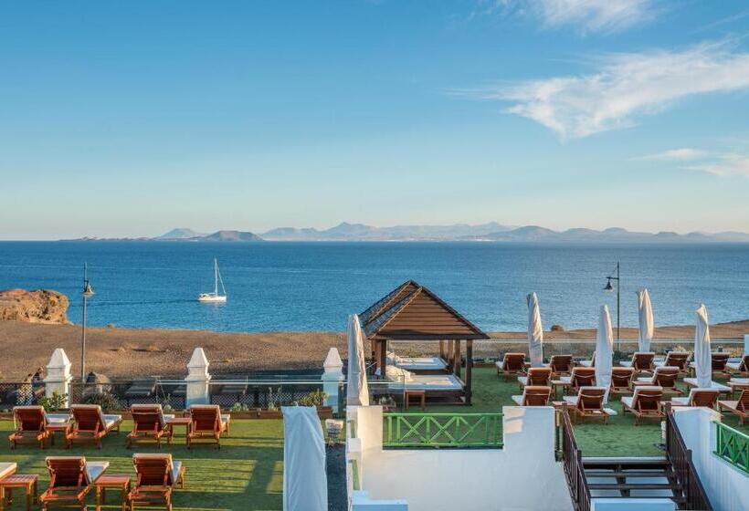 Отель LIVVO Volcán Lanzarote