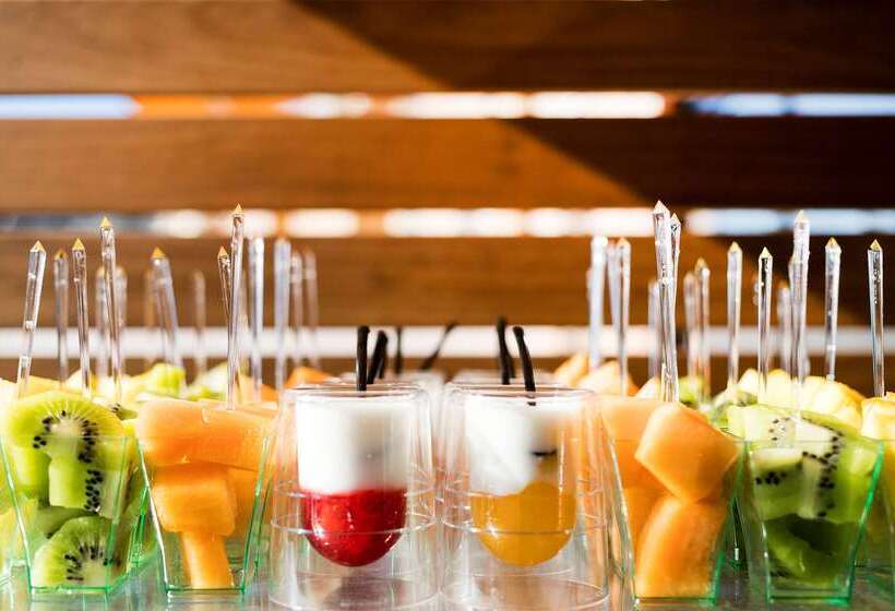 هتل Malaga Alameda Centro Affiliated By Meliá