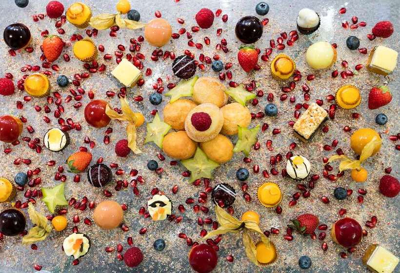 هتل Malaga Alameda Centro Affiliated By Meliá