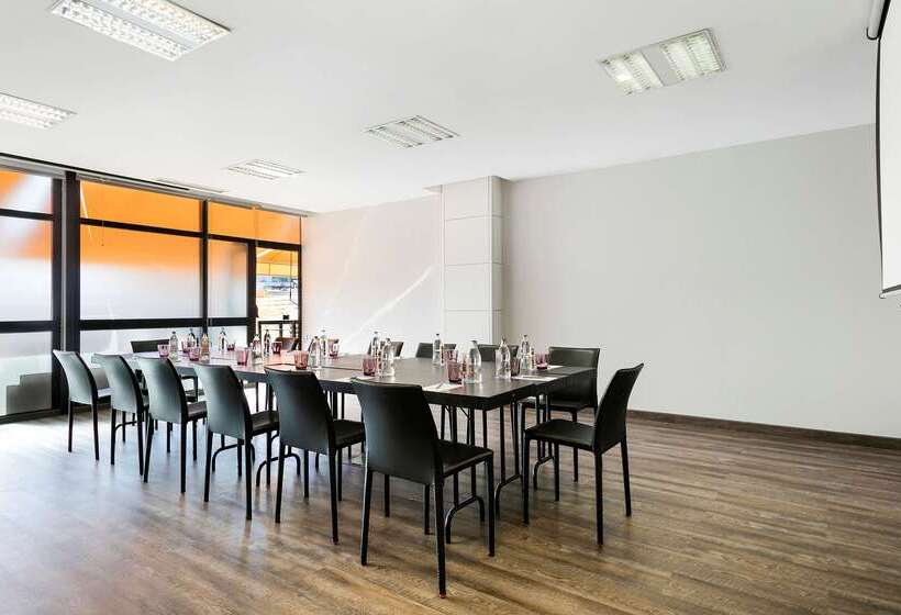 هتل Malaga Alameda Centro Affiliated By Meliá