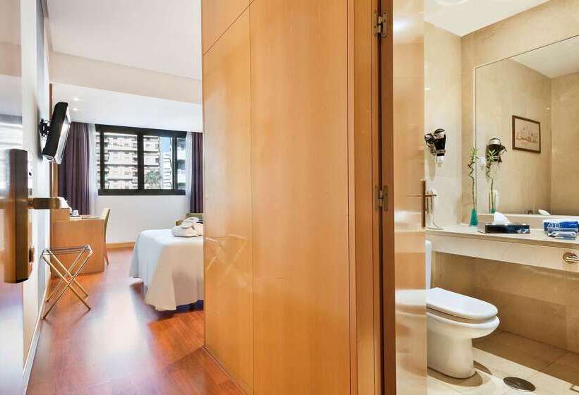 هتل Malaga Alameda Centro Affiliated By Meliá