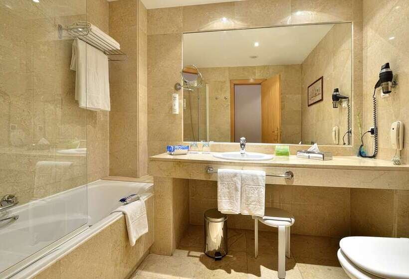 هتل Malaga Alameda Centro Affiliated By Meliá