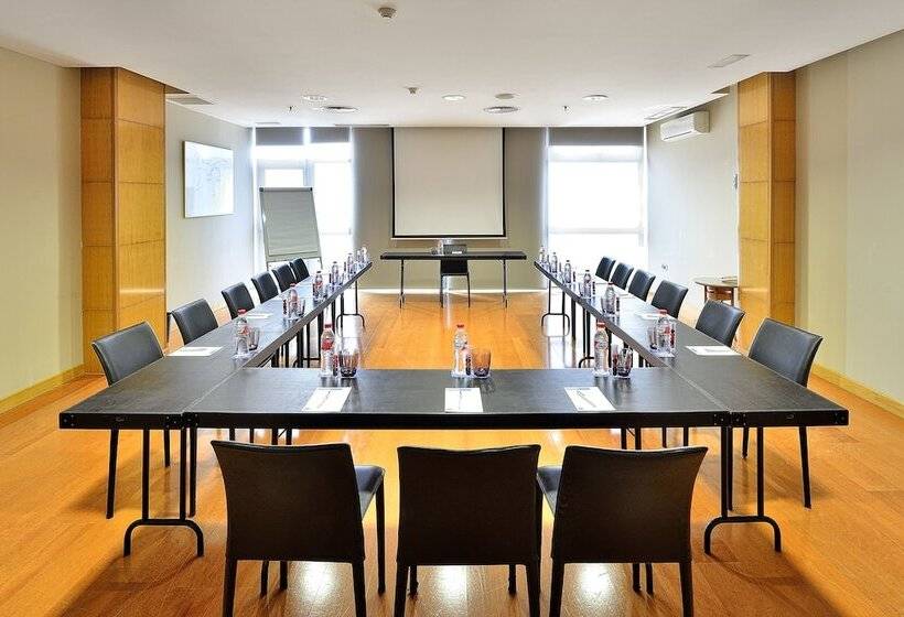 هتل Malaga Alameda Centro Affiliated By Meliá