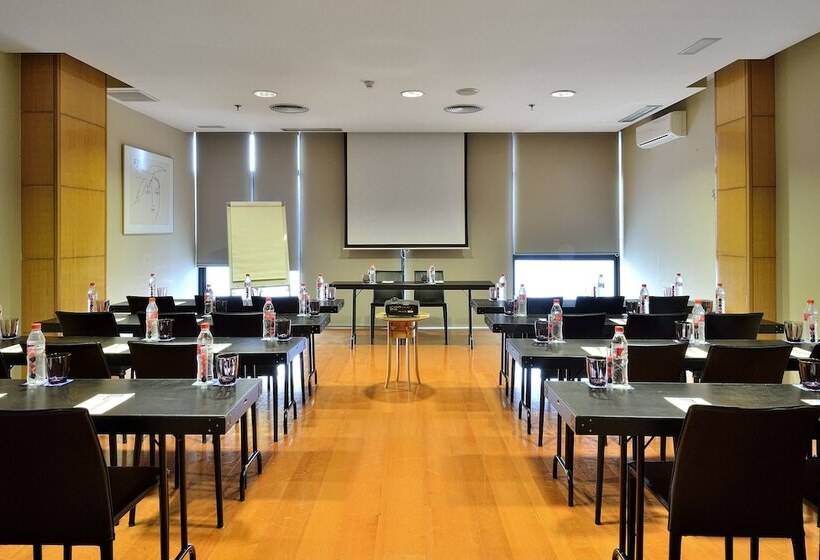 هتل Malaga Alameda Centro Affiliated By Meliá