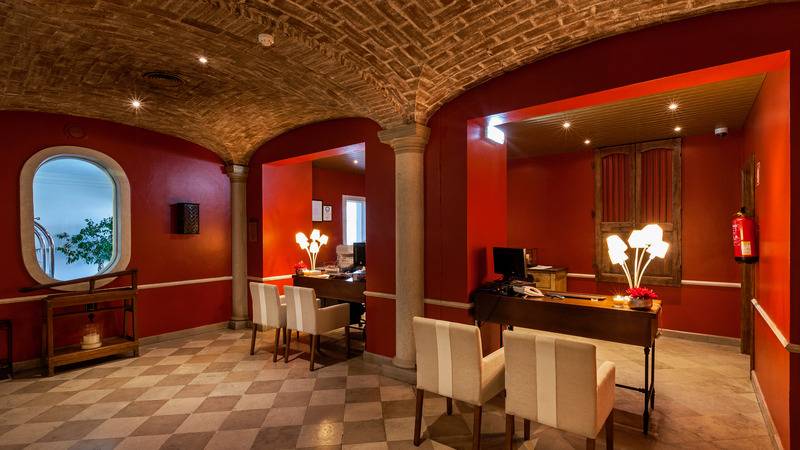 هتل M'ar De Ar Muralhas