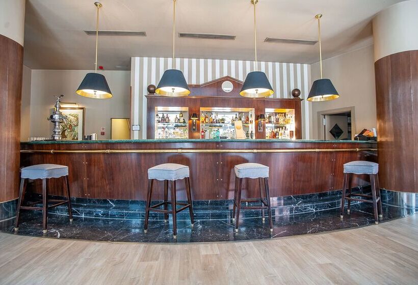 فندق Valladolid Recoletos