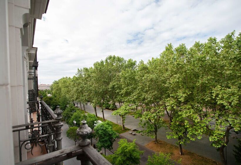 فندق Valladolid Recoletos
