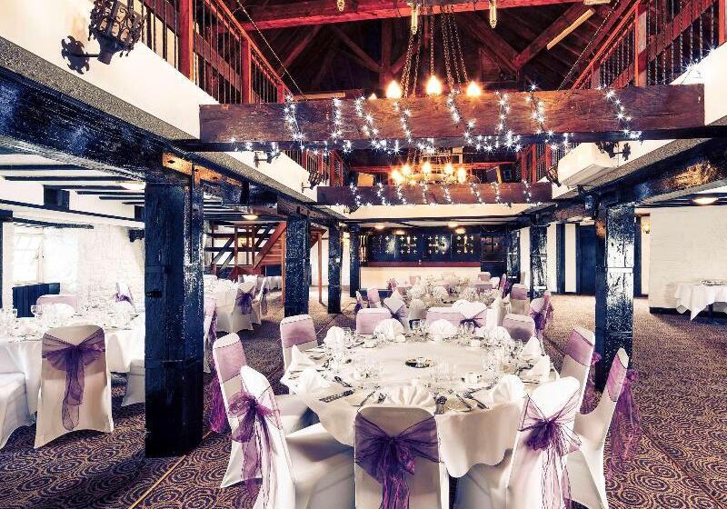 בית מלון כפרי Mercure Perth