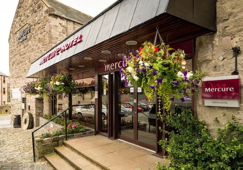 בית מלון כפרי Mercure Perth