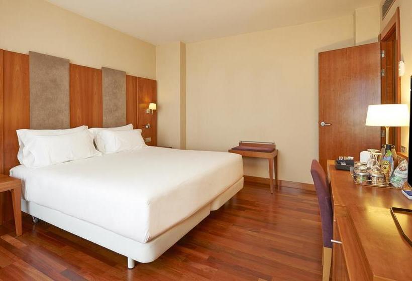 هتل Nh Ciudad De Almería