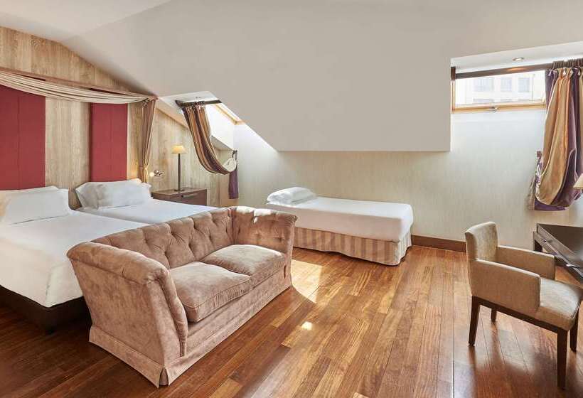 هتل NH Collection Palacio De Burgos