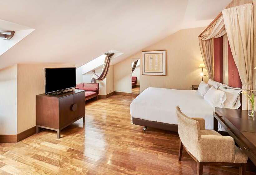 هتل NH Collection Palacio De Burgos