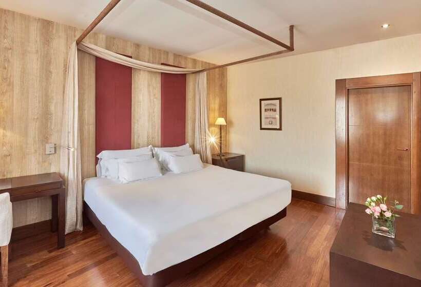 هتل NH Collection Palacio De Burgos