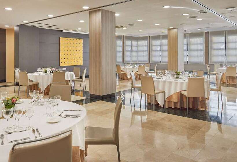 فندق NH Valencia Las Artes