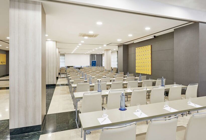 فندق NH Valencia Las Artes