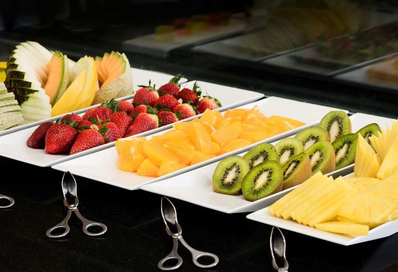 فندق NH Valencia Las Artes