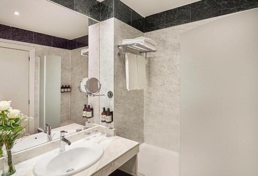 فندق NH Valencia Las Artes