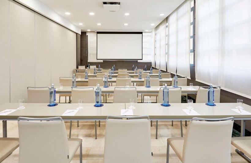 فندق NH Valencia Las Artes