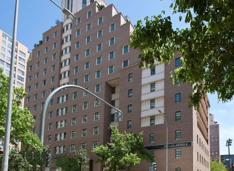 فندق NH Valencia Las Artes