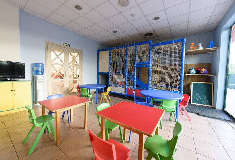 בית מלון כפרי Ohtels Vil·la Romana