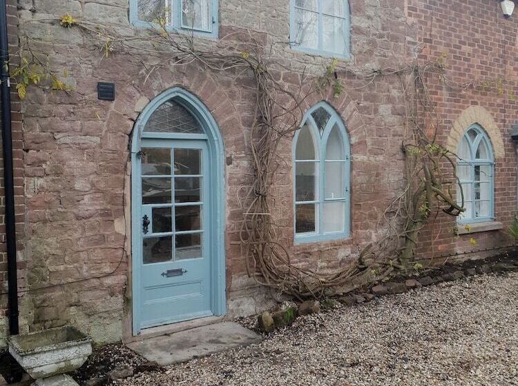 فندق Orles Barn Guest House