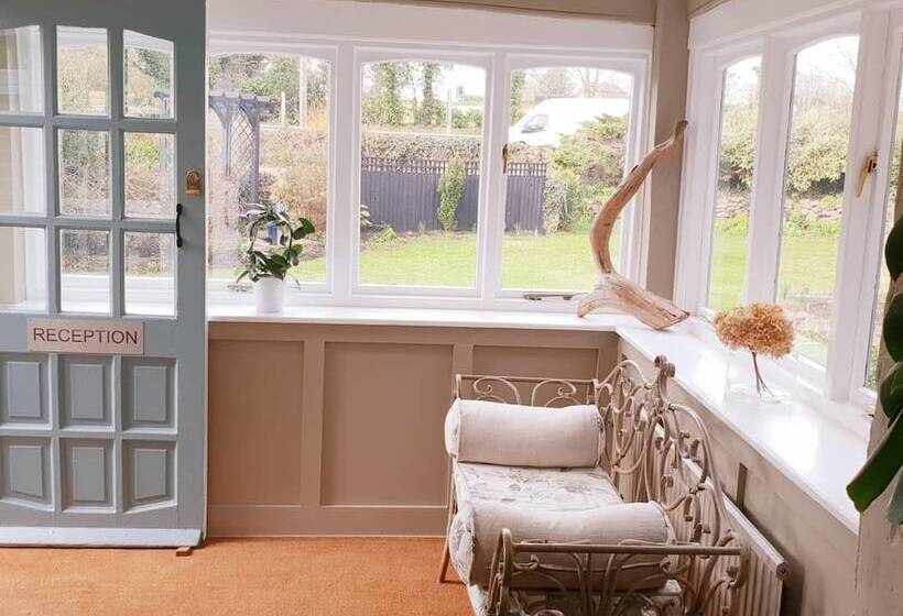 فندق Orles Barn Guest House