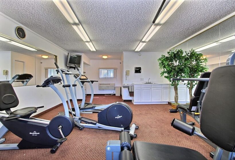 فندق Quality Inn & Suites Millville