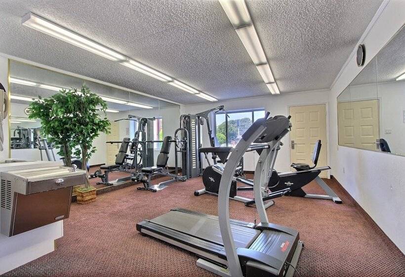 فندق Quality Inn & Suites Millville