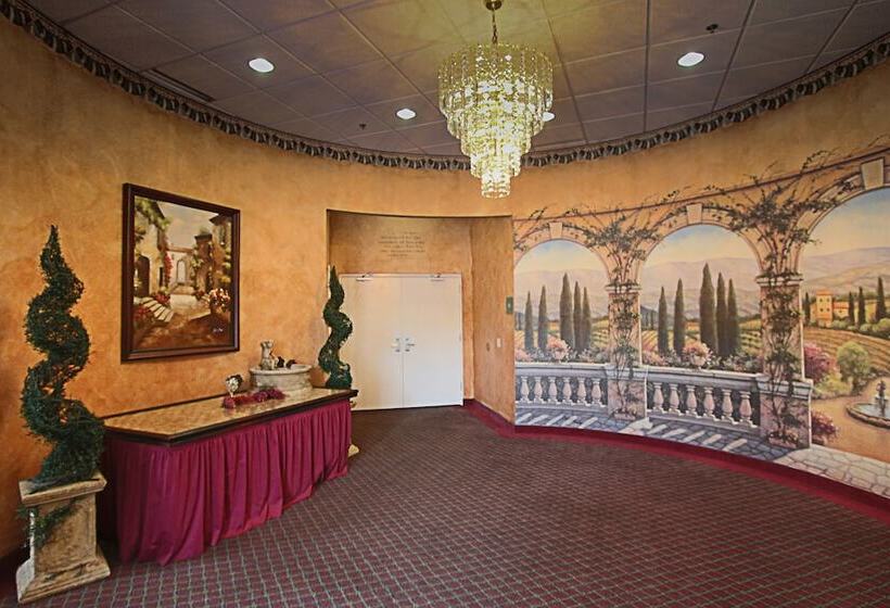 فندق Quality Inn Conference Center At Citrus Hills