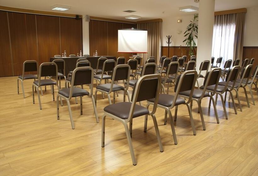 فندق Rainha D. Amelia, Arts & Leisure