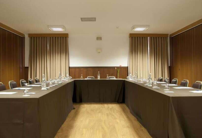 فندق Rainha D. Amelia, Arts & Leisure