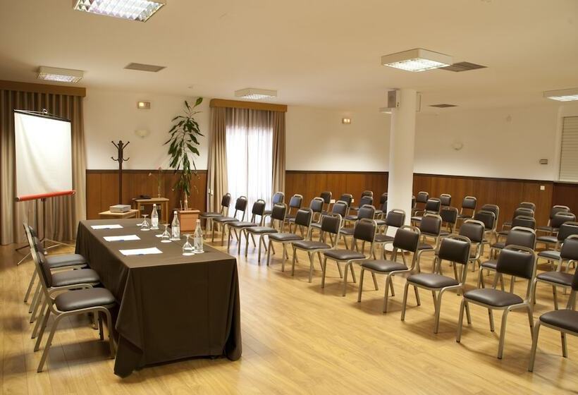 فندق Rainha D. Amelia, Arts & Leisure