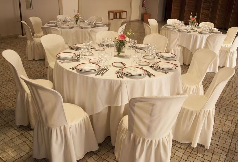 فندق Rainha D. Amelia, Arts & Leisure