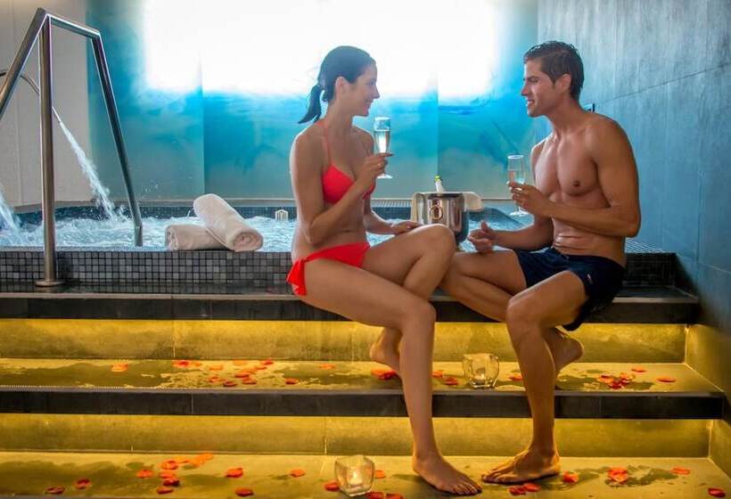 Отель Rh Vinaros Playa & Spa 4* Sup