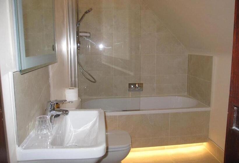 فندق ريفى Dalrachney Lodge