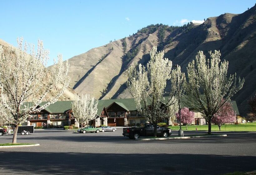 ホテル Salmon Rapids Lodge