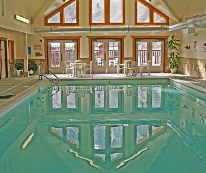 ホテル Salmon Rapids Lodge
