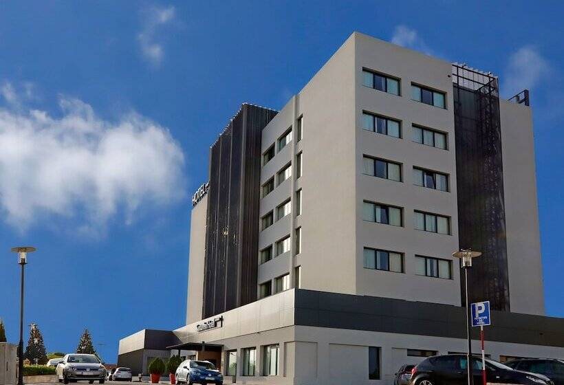 فندق Santarem
