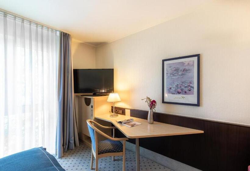 Отель The Niu Stream