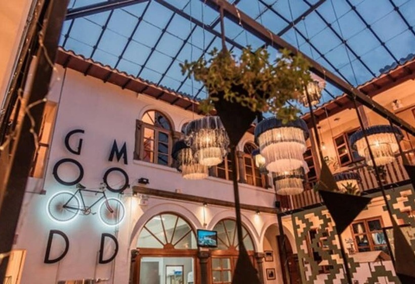 בית מלון כפרי Socialtel Plaza De Armas Cusco Formerly Selina Plaza De Armas Cusco