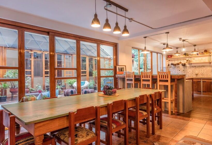 בית מלון כפרי Socialtel Plaza De Armas Cusco Formerly Selina Plaza De Armas Cusco